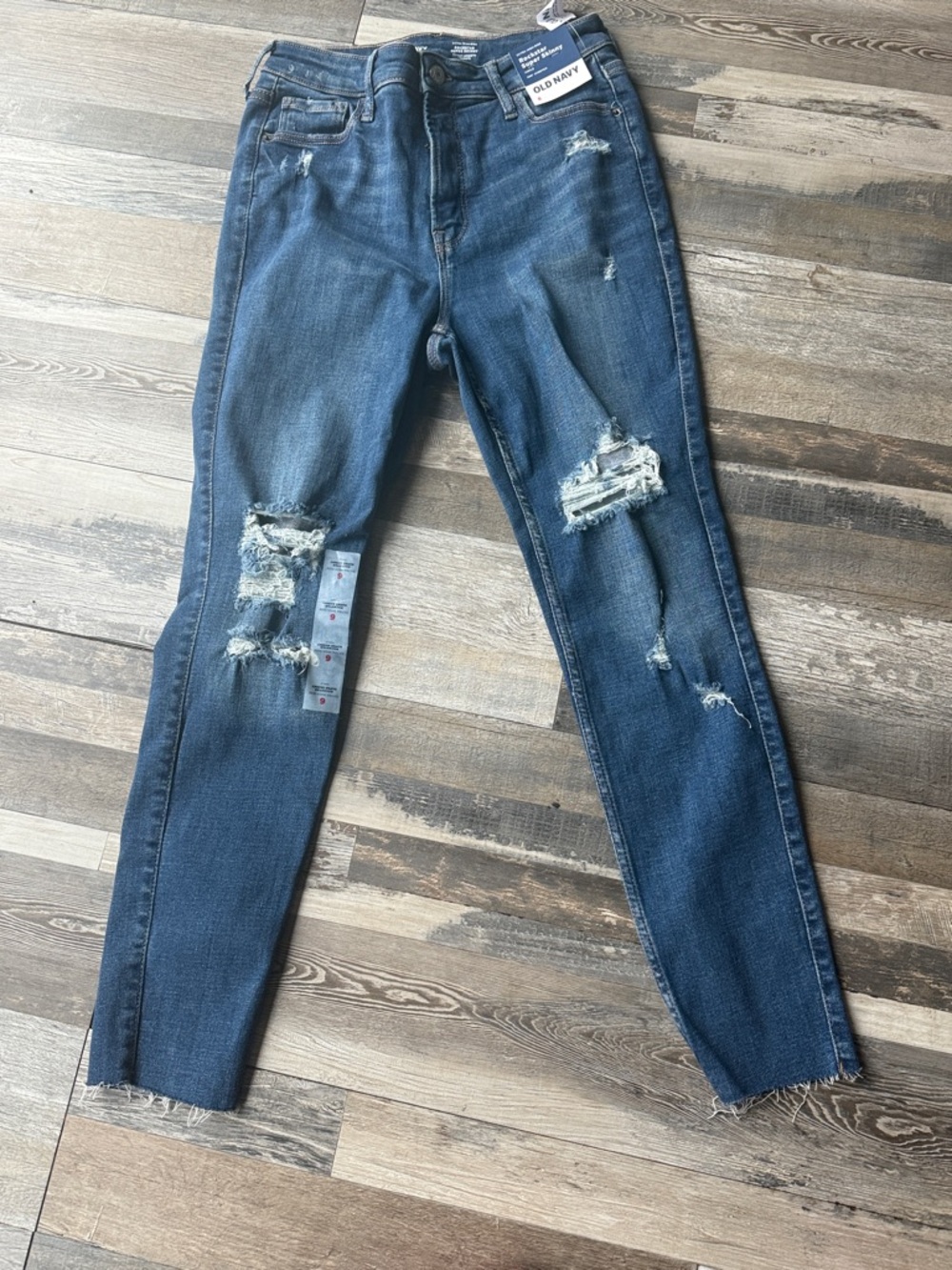 Old Navy Women’s Ripped Skinny Jeans - Medium Blue Wash